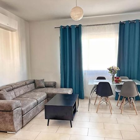 Teo Apartment Paphos ภายนอก รูปภาพ