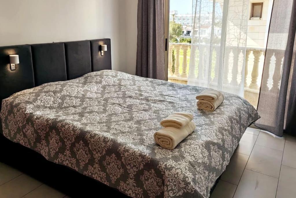 Teo Apartment Paphos ภายนอก รูปภาพ