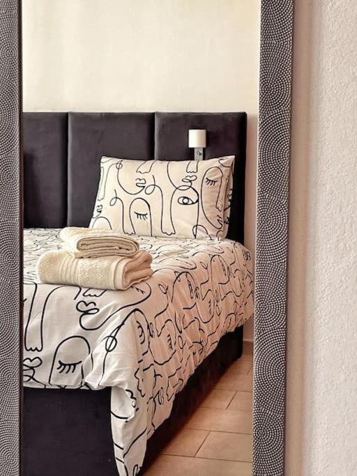 Teo Apartment Paphos ภายนอก รูปภาพ