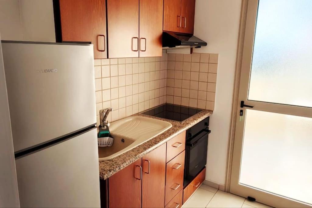 Teo Apartment Paphos ภายนอก รูปภาพ