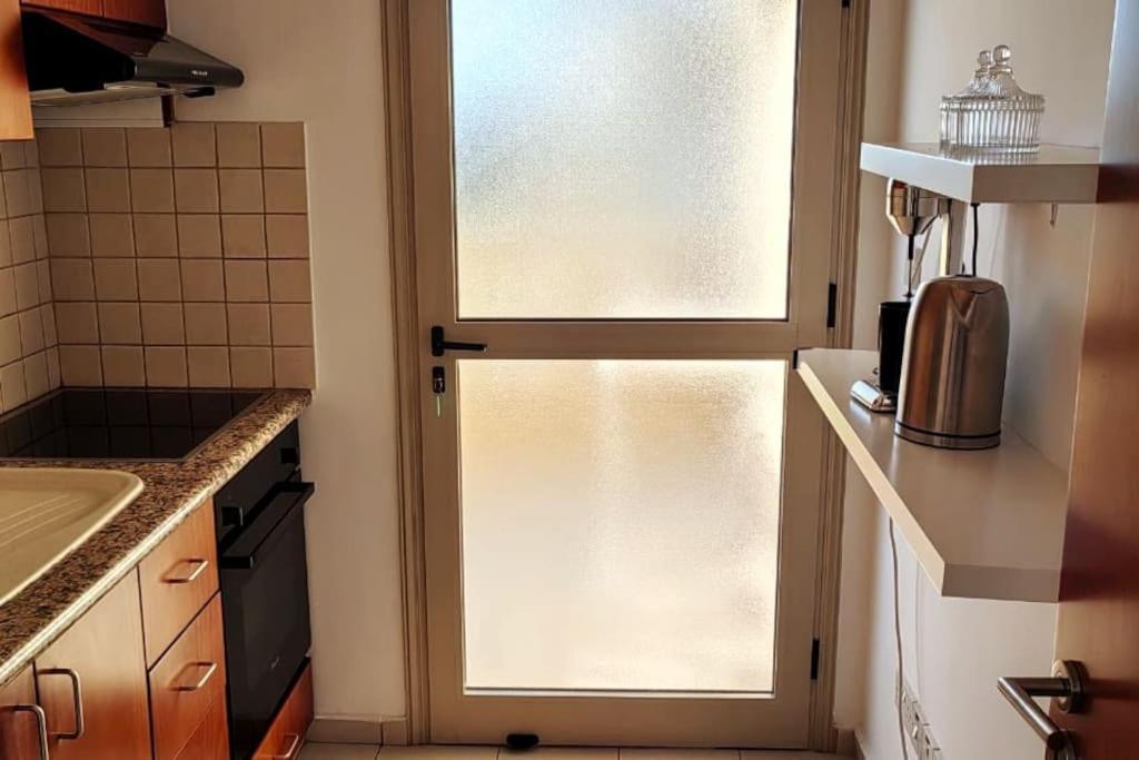 Teo Apartment Paphos ภายนอก รูปภาพ