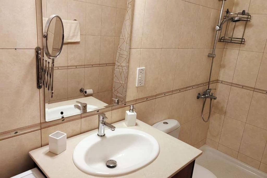 Teo Apartment Paphos ภายนอก รูปภาพ