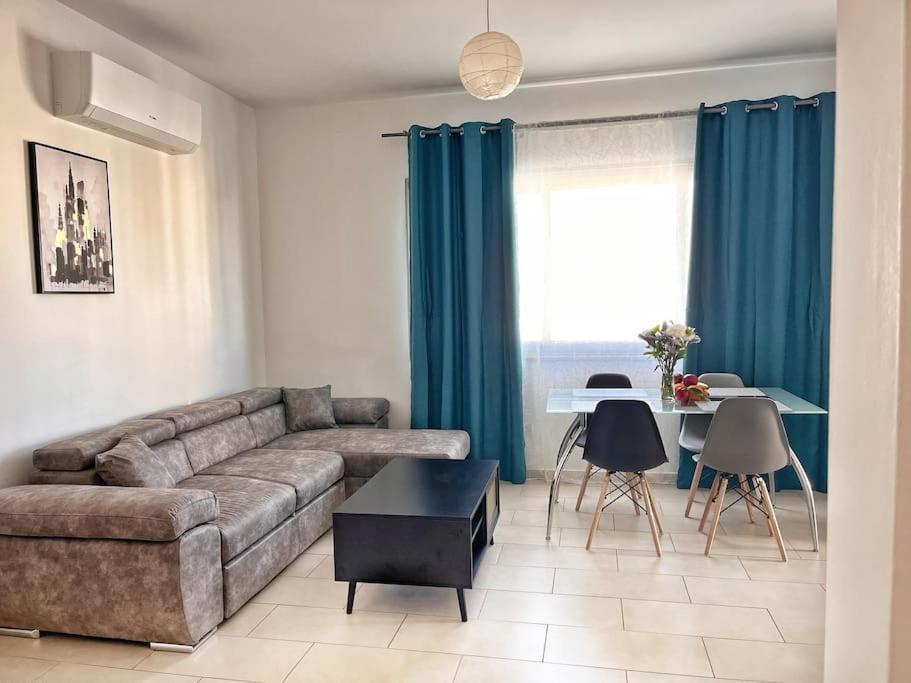 Teo Apartment Paphos ภายนอก รูปภาพ